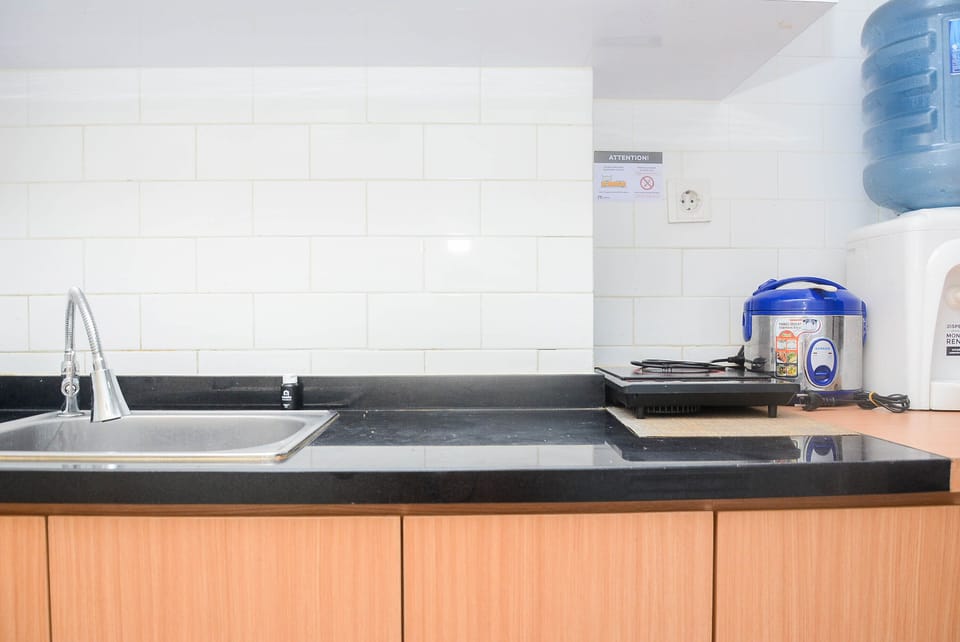Room | Private kitchen | Fridge, stovetop, cookware/dishes/utensils