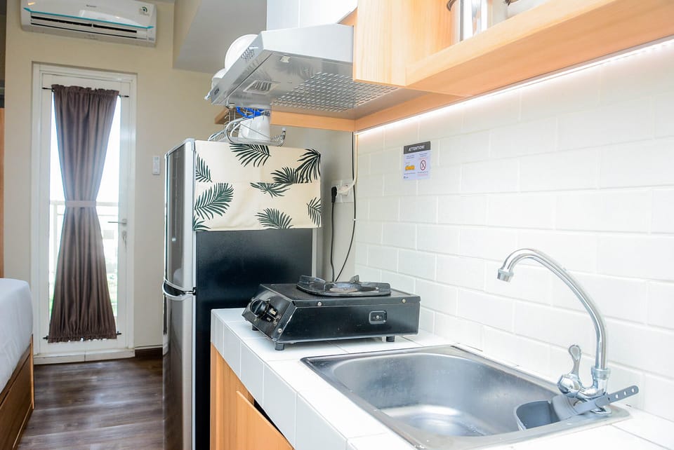 Room | Private kitchen | Fridge, stovetop, dishwasher, cookware/dishes/utensils