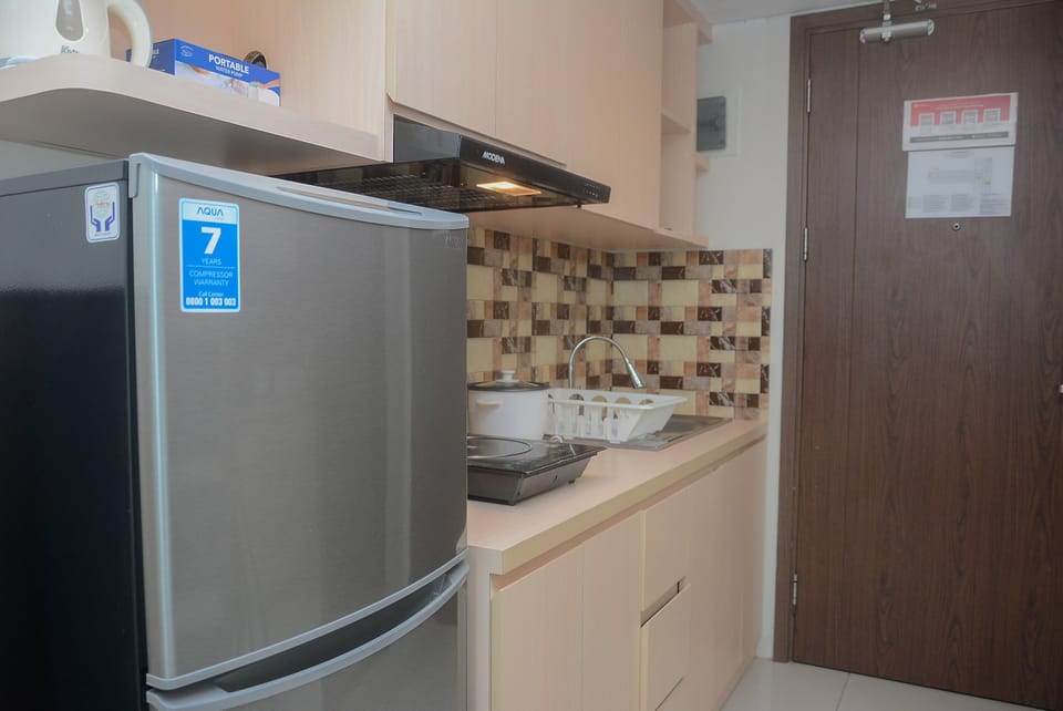 Room | Private kitchen | Fridge, stovetop, dishwasher, cookware/dishes/utensils
