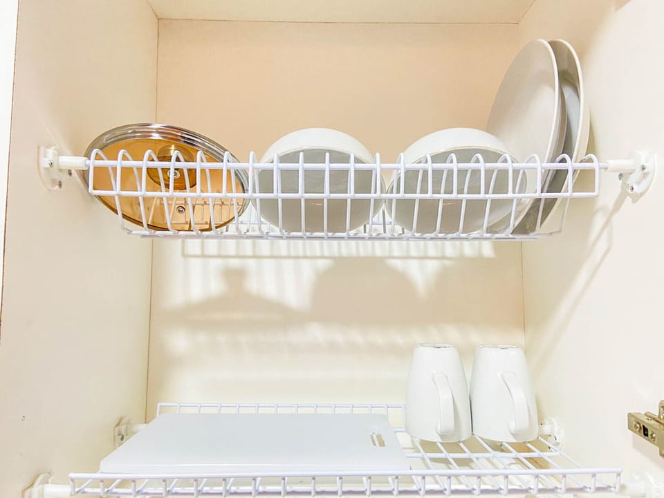 Room | Private kitchen | Fridge, stovetop, dishwasher, cookware/dishes/utensils