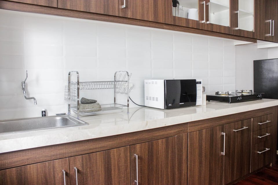 Room | Private kitchen | Fridge, microwave, stovetop, dishwasher