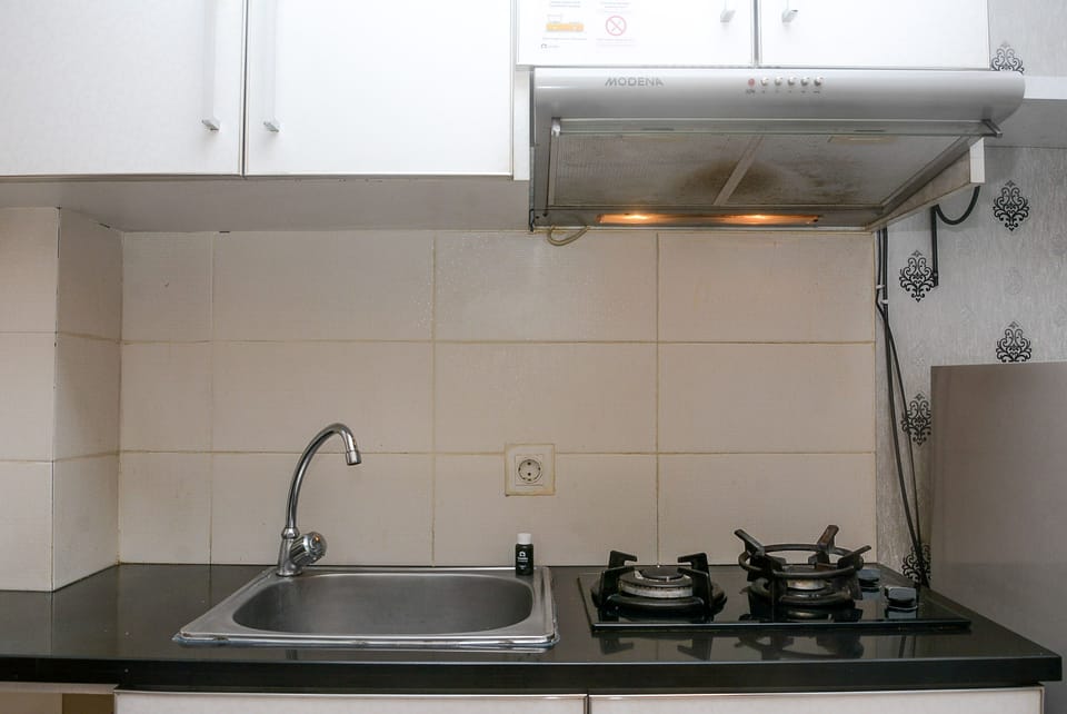 Room | Private kitchen | Fridge, stovetop, cookware/dishes/utensils