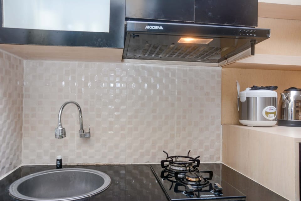 Room | Private kitchen | Fridge, stovetop, cookware/dishes/utensils