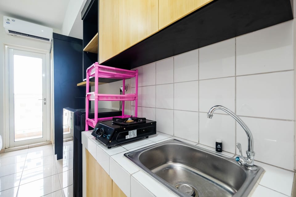 Room | Private kitchen | Fridge, stovetop, dishwasher, cookware/dishes/utensils