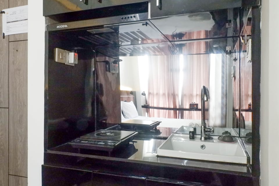 Room | Private kitchen | Fridge, stovetop, cookware/dishes/utensils