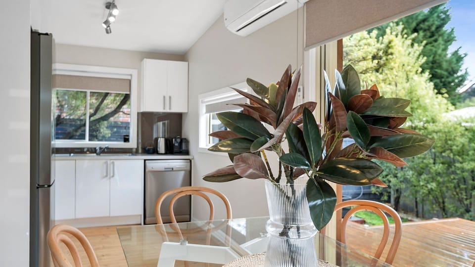 OPEN PLAN KITCHEN 