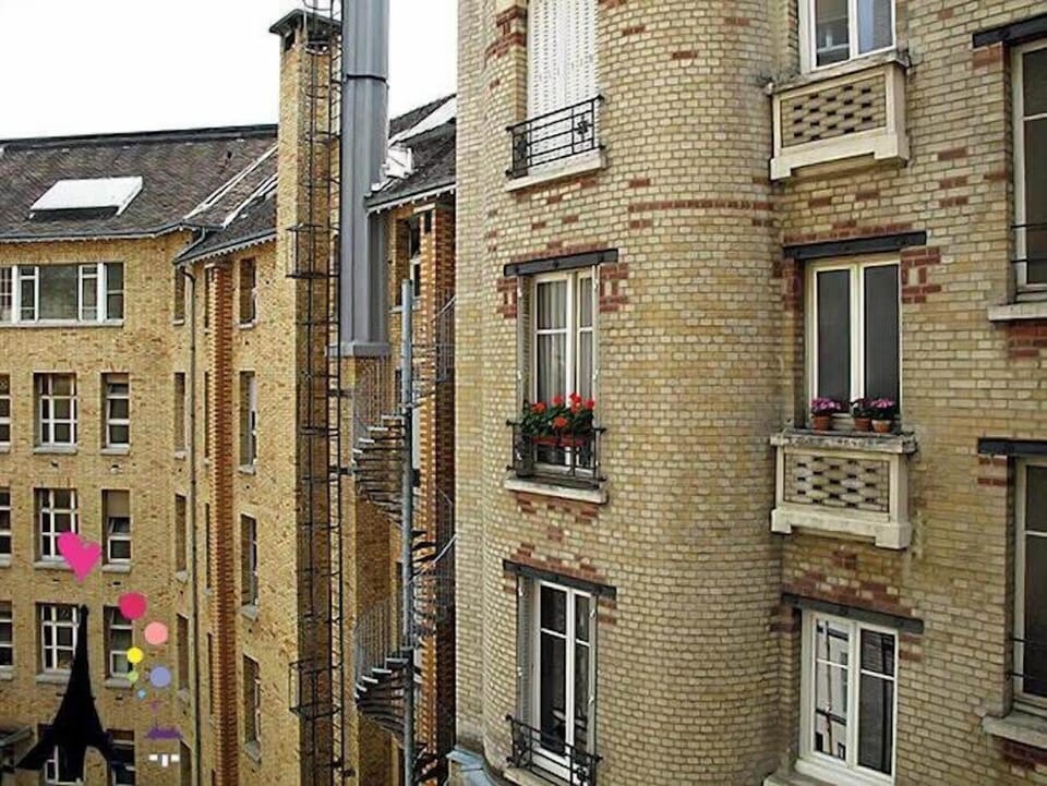 Vue Champs Elysees Argentine CityCosy