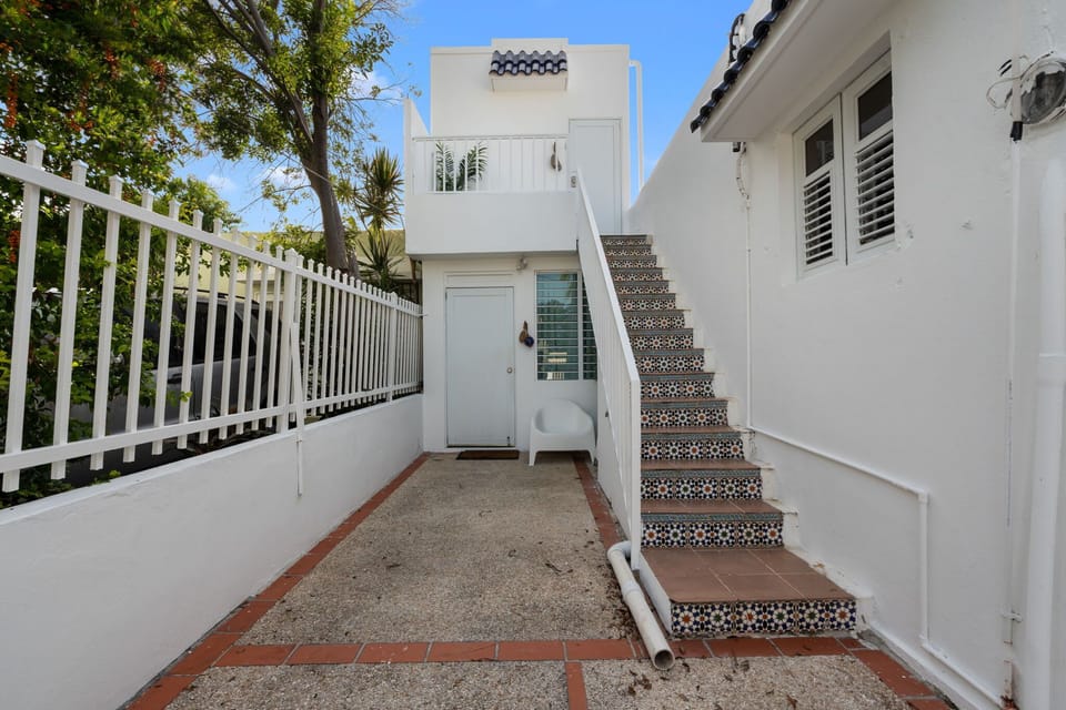 Private Entrance