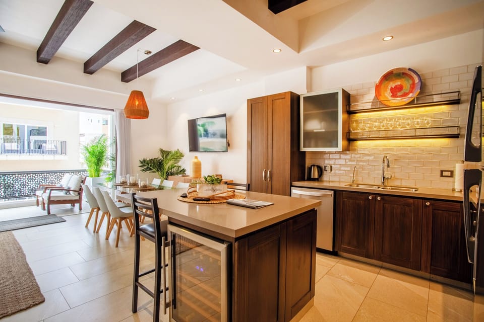 Elegant 2BR condo in the heart of the Romantic Zone
