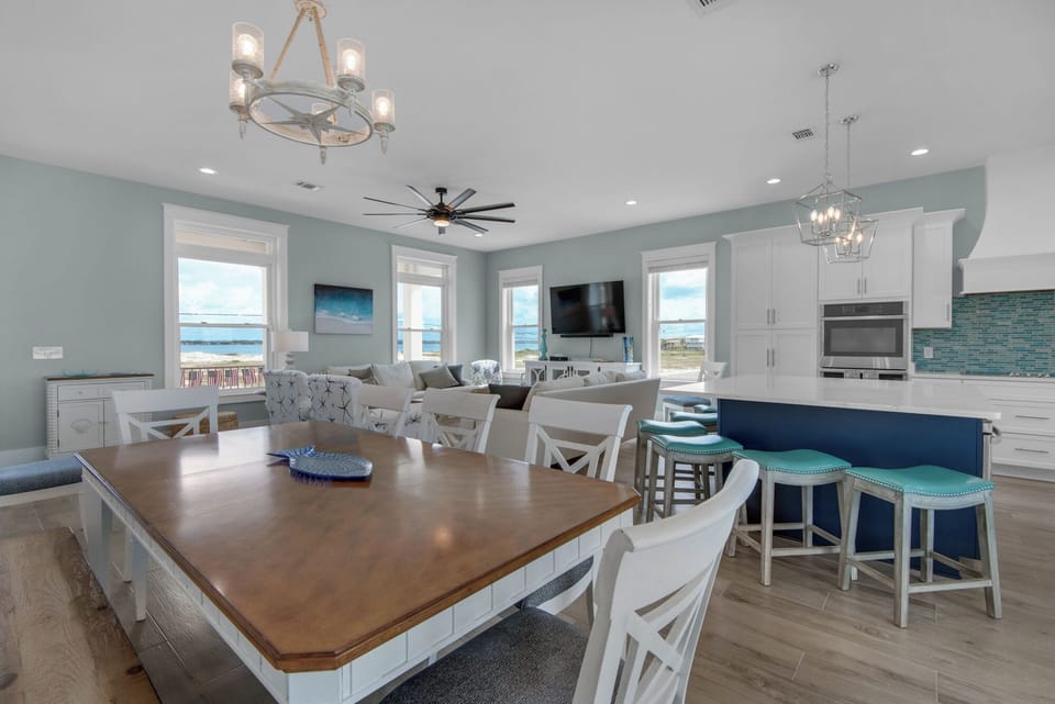 Open concept first floor area