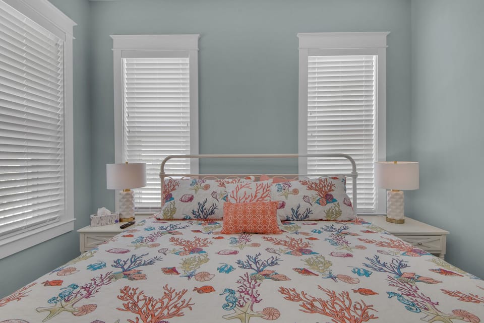 1st floor Master bedroom