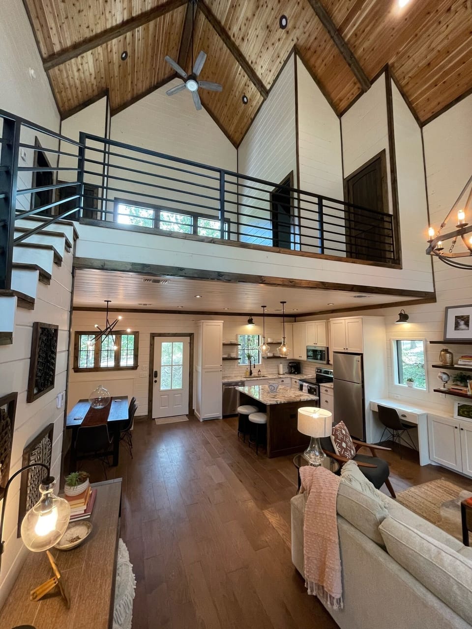 Vanilla Bean's magnificent kitchen and living areas...roomy and cozy all at the same time.