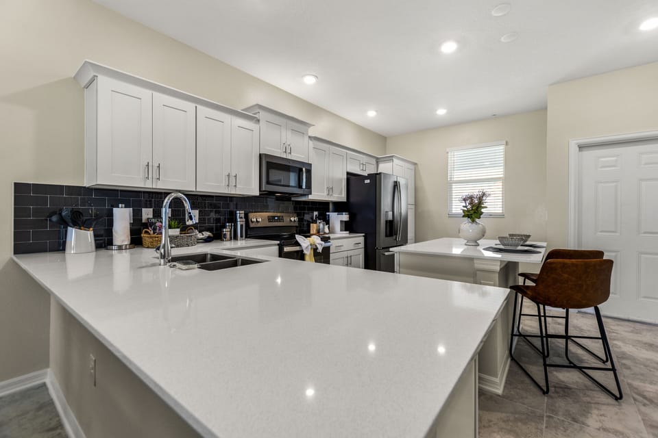 Fully equipped kitchen