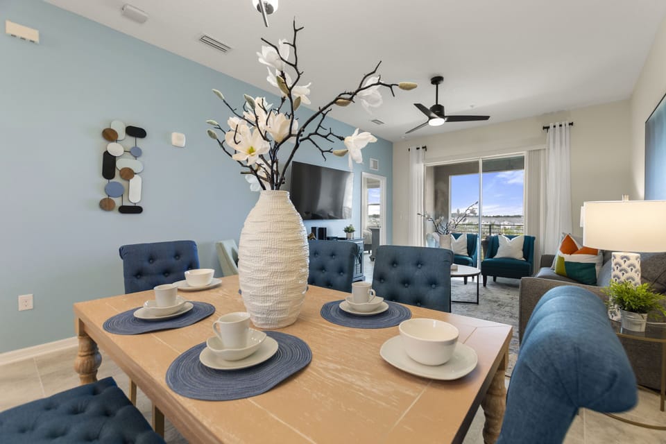 Comfortable setting dining area