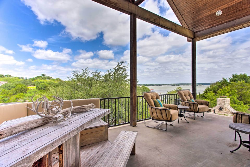 Upper Deck | Private Hot Tub | Gas Grill | Free WiFi | Exterior Security Cameras