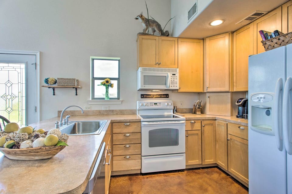 Fully Equipped Kitchen | Cooking Utensils