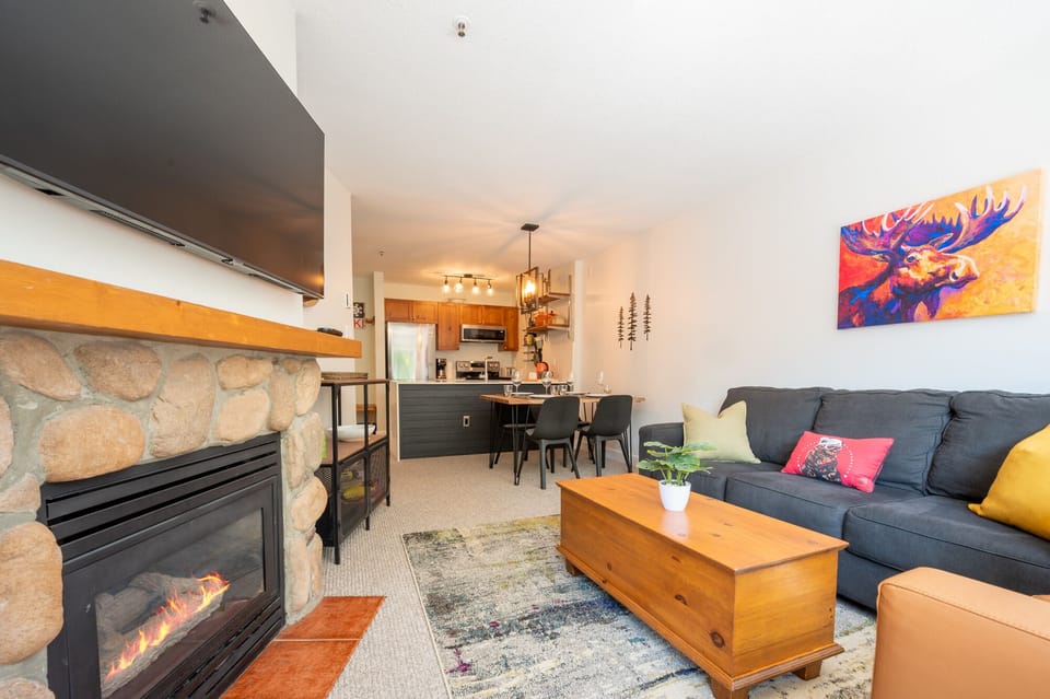 Dining/Living room - Thoughtful decorative touches make this home extra special.