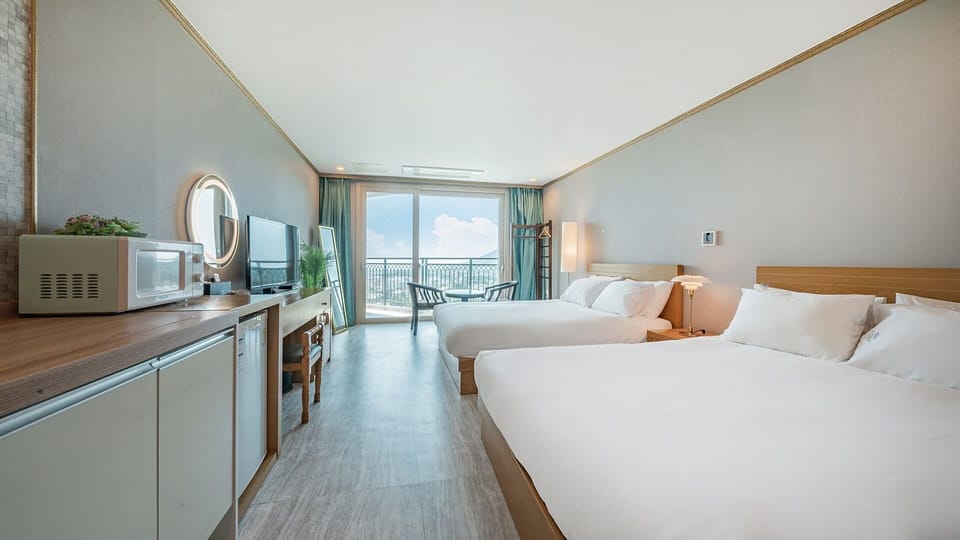 Family Twin Room | Free WiFi
