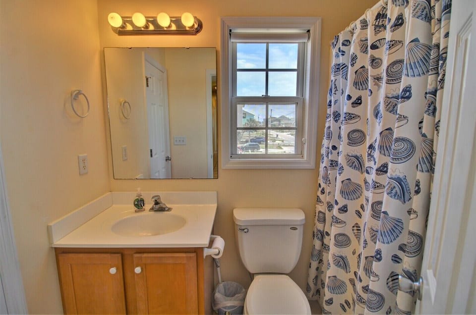 Downstairs Hall Bath