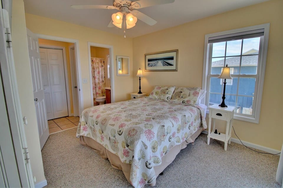 Downstairs Queen Bedroom 1