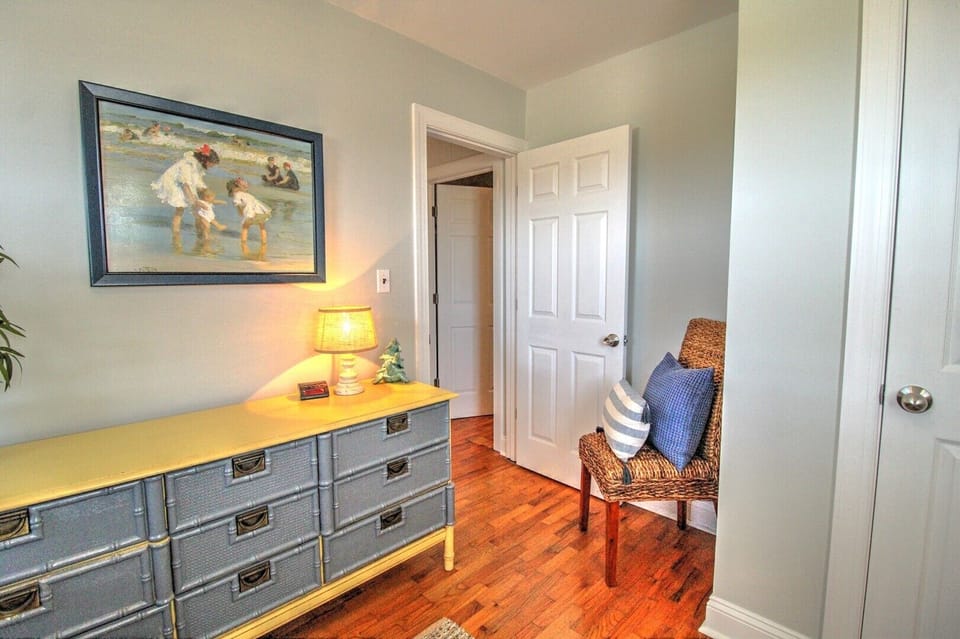 Twin Bunk Room