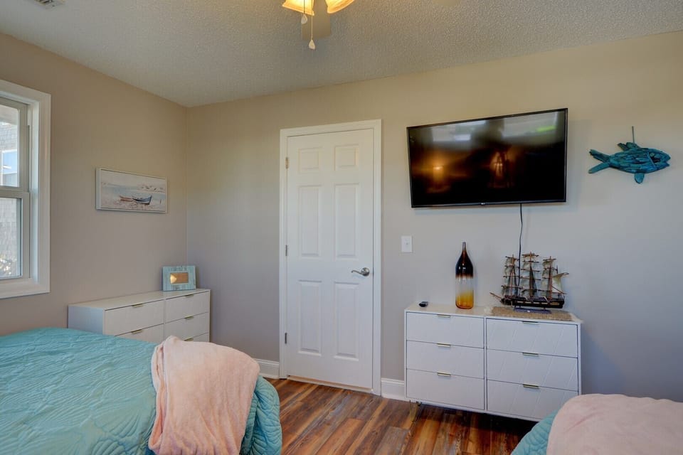Queen and Queen Bedroom 3