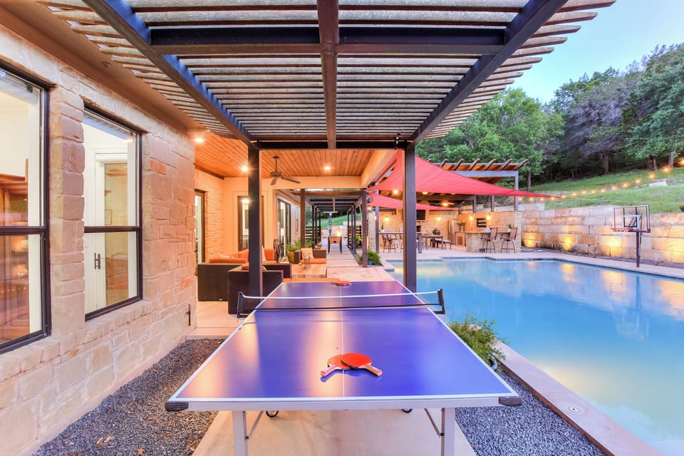 Tennis Table