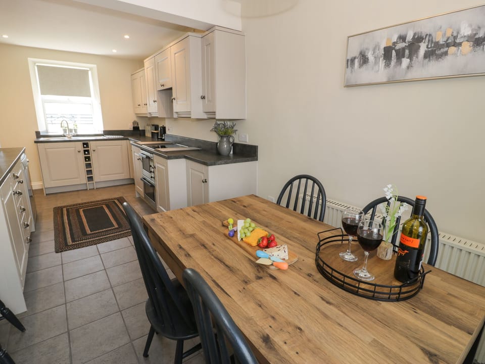 Cottage | Interior