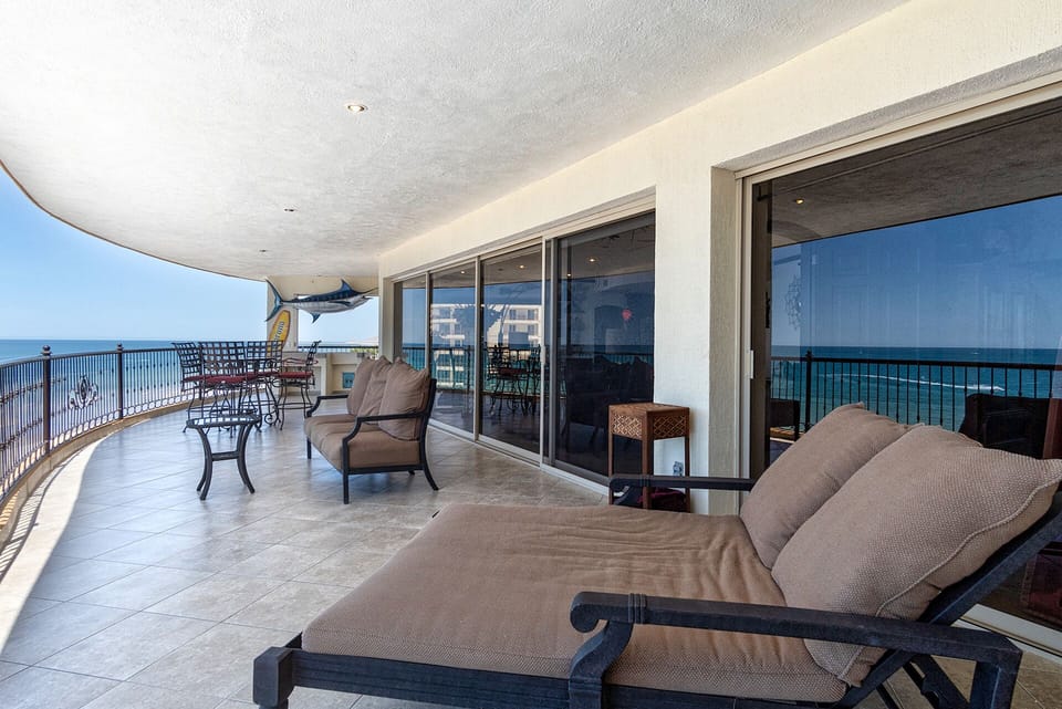 Long wrap around patio that is great for entertaining.