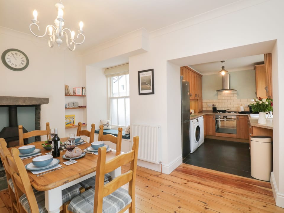 Cottage | Interior