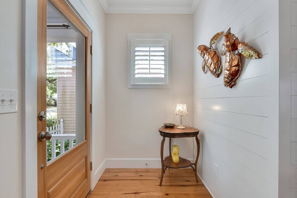 Roomy entryway