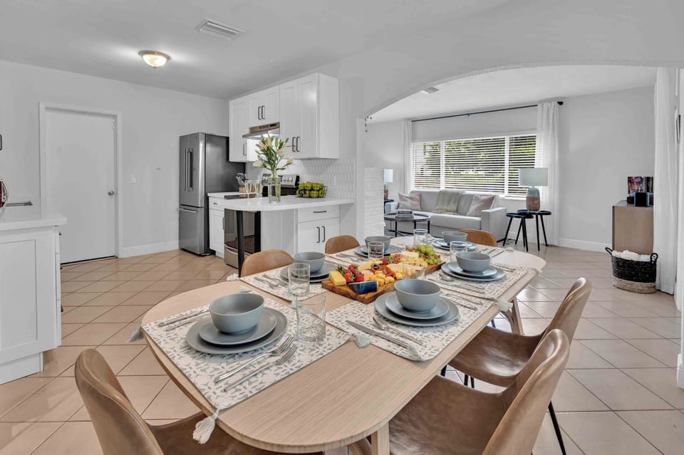 Just past the living area you will find the dining table, with enough seats for up to six people.
