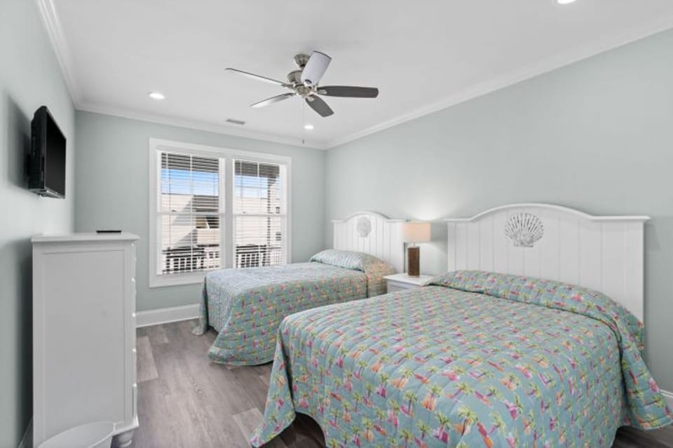 Take a quick nap after a fun day of swimming or shopping. 