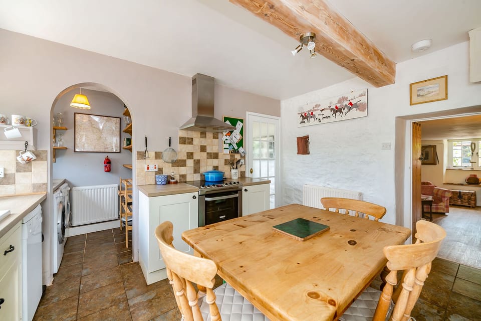 Cottage | Dining