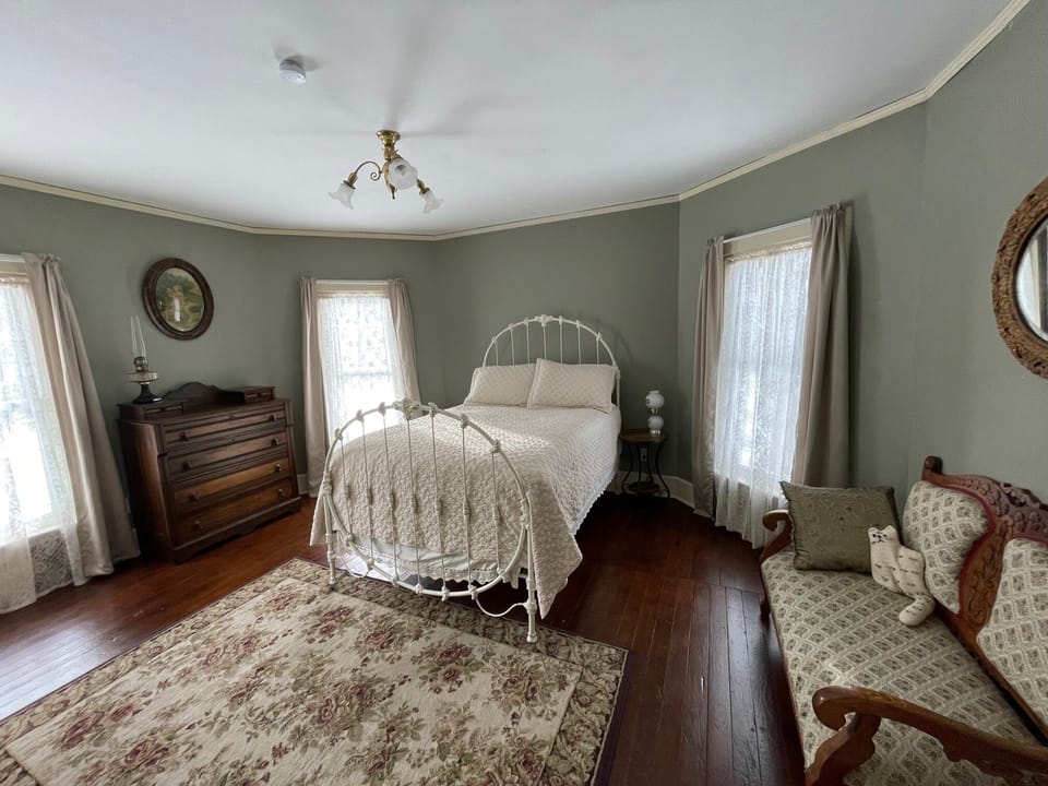 Bedroom 3 with a full size bed.