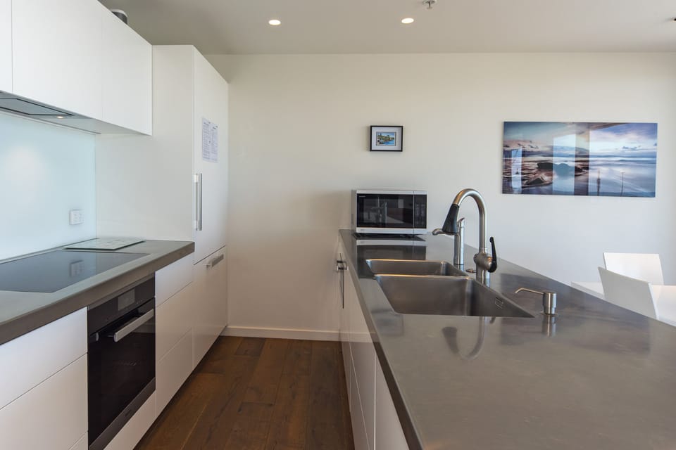 Fully-equipped kitchen