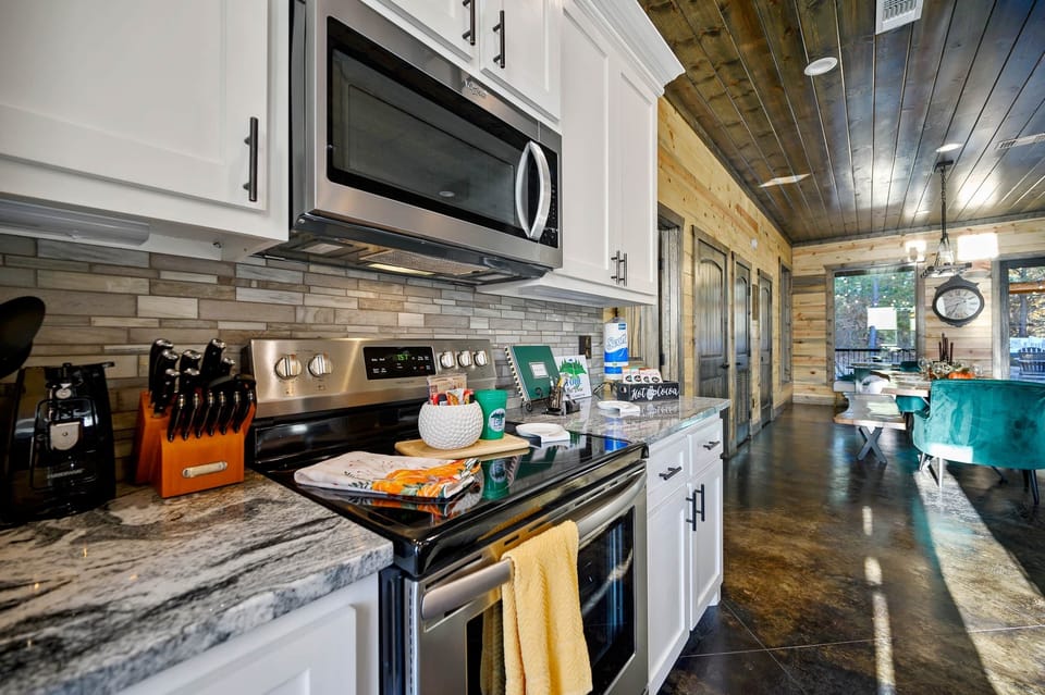 Fully equipped kitchen