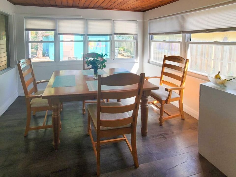 Peaceful March 2022 Dining Room