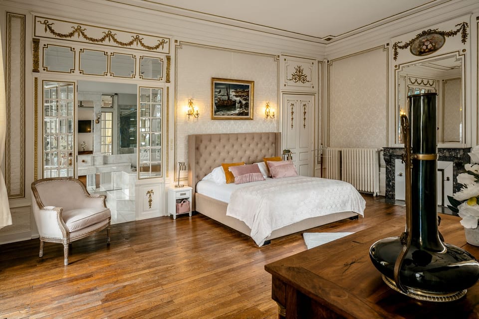 Deluxe Room | Free WiFi, bed sheets