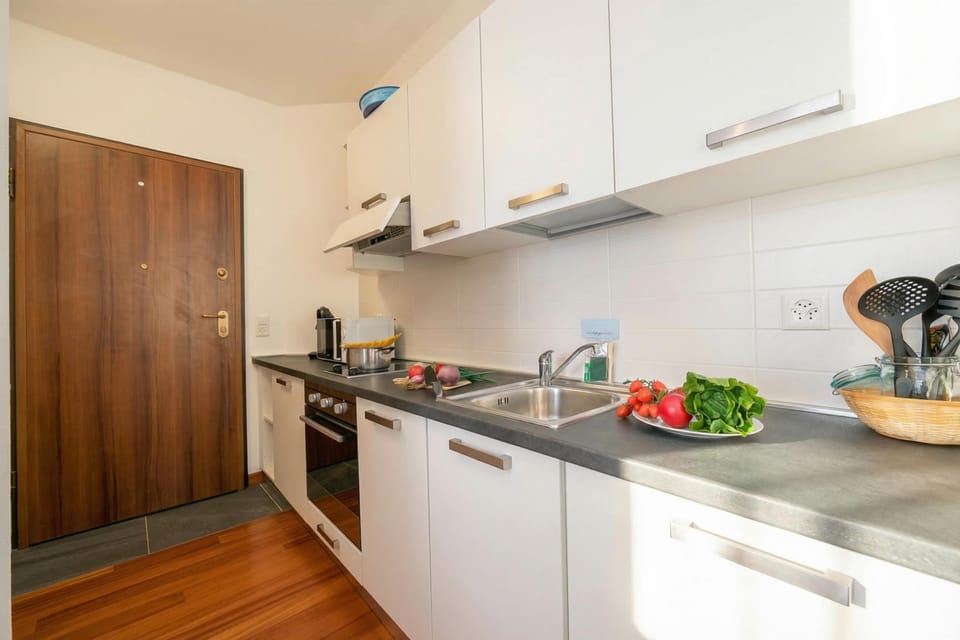 Standard Studio, Balcony (Moonlight - 150m from the lake) | Private kitchen | Stovetop, dining tables