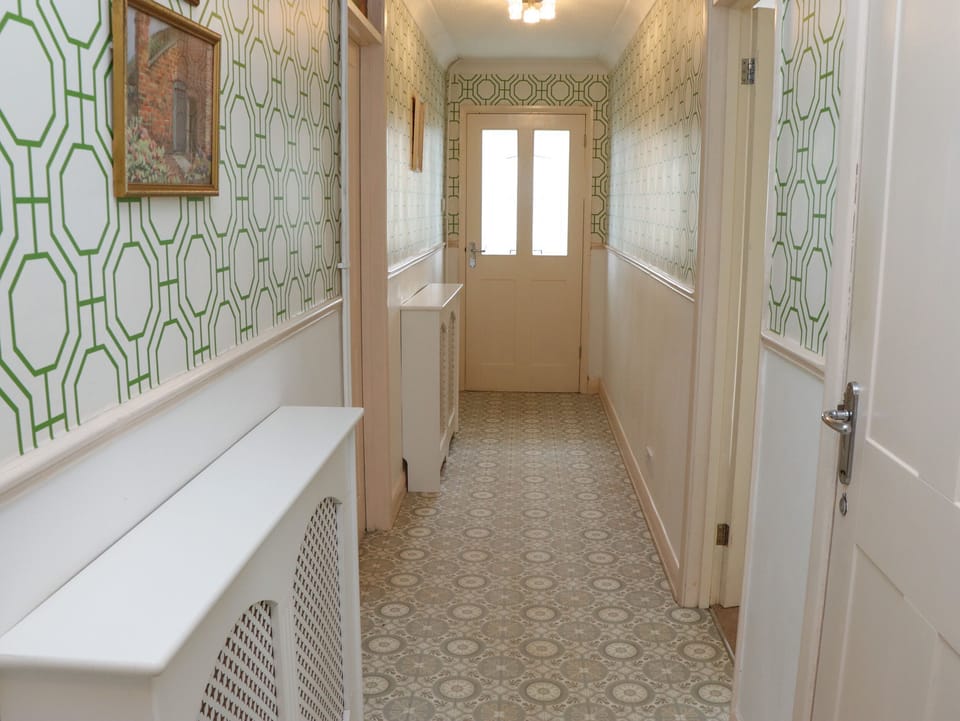 Cottage | Interior