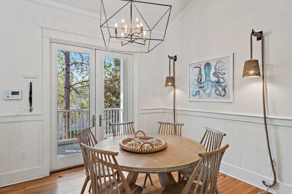 Watercastle - Water Color - Second Floor - Dining Area