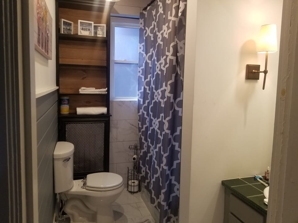 Second floor full bath