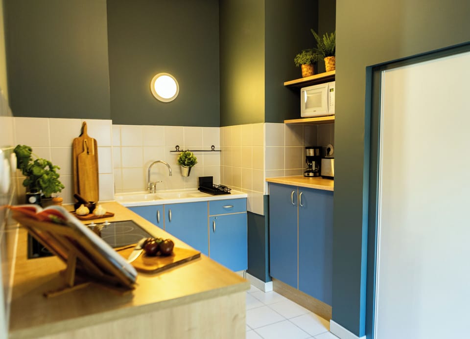 1 Bedroom Apartment | Private kitchen