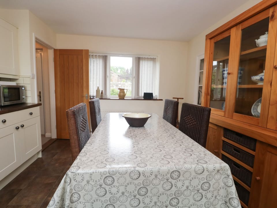 Cottage | Interior