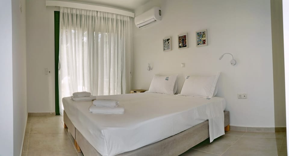 Family Villa | 3 bedrooms, in-room safe, individually decorated, individually furnished