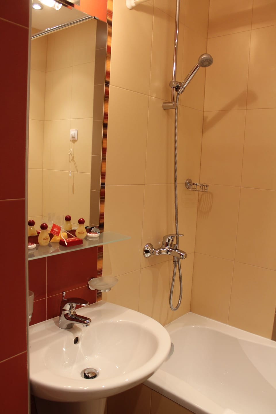 Suite Executive | Bathroom | Free toiletries, hair dryer, towels