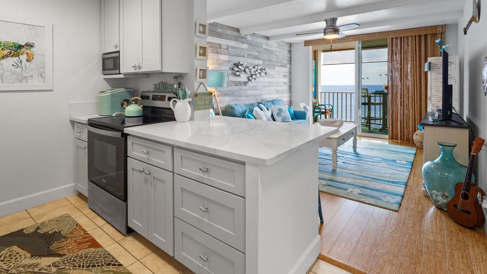 Renovated kitchen with everything you need! 