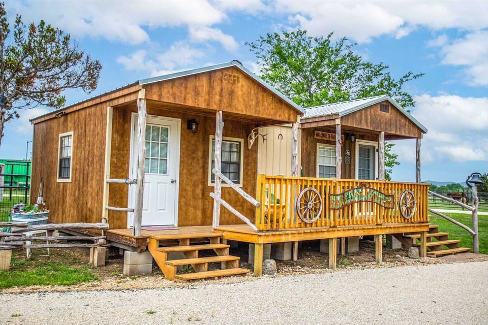 Our guest Elizabeth describes the warm welcome she received here: " Our host welcomed us as if we were family and made us feel very comfortable with all amenities offered during our stay."