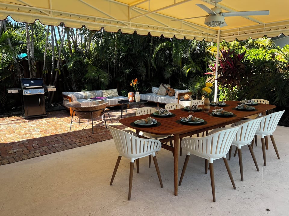 Outdoor dining
